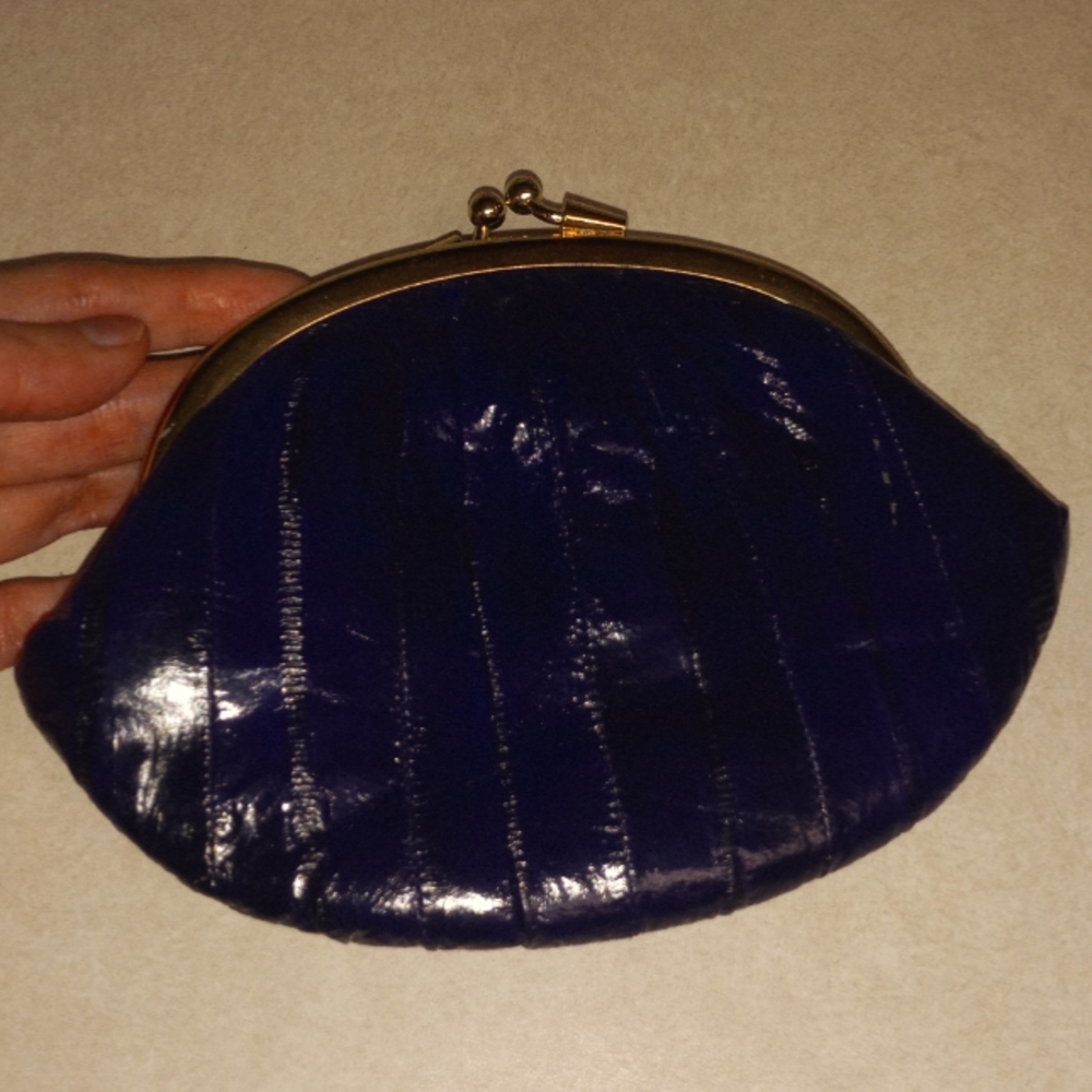 EUC Vtg 7x5.5 ShellShpd CoinPurse Goldtone Twistlock Hardware Eelskin DrkPurple